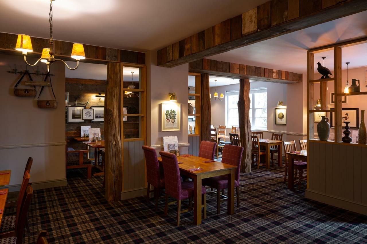 The Poacher Inn 훅 외부 사진